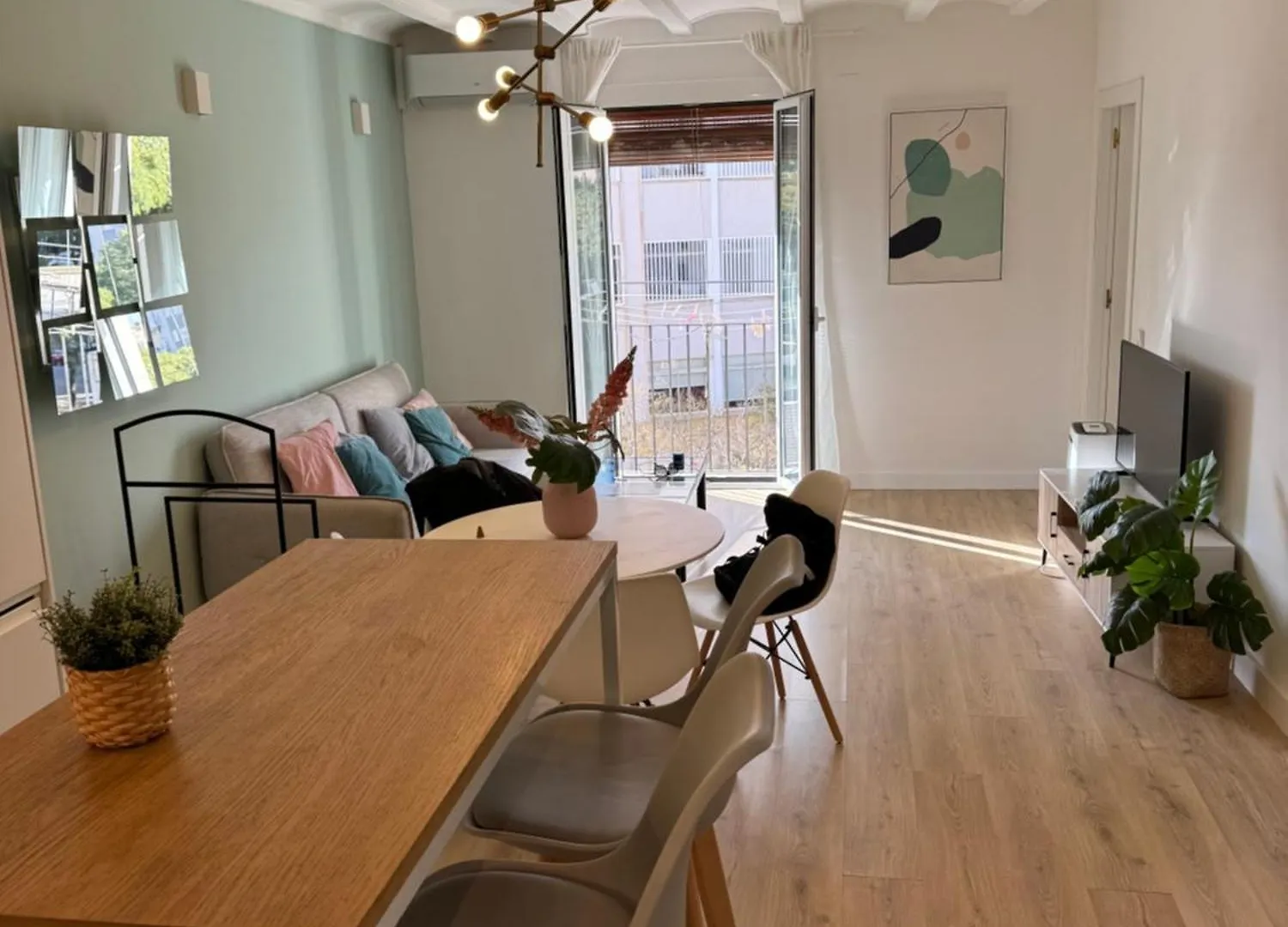 Unique Ramblas Barcelona Apartment